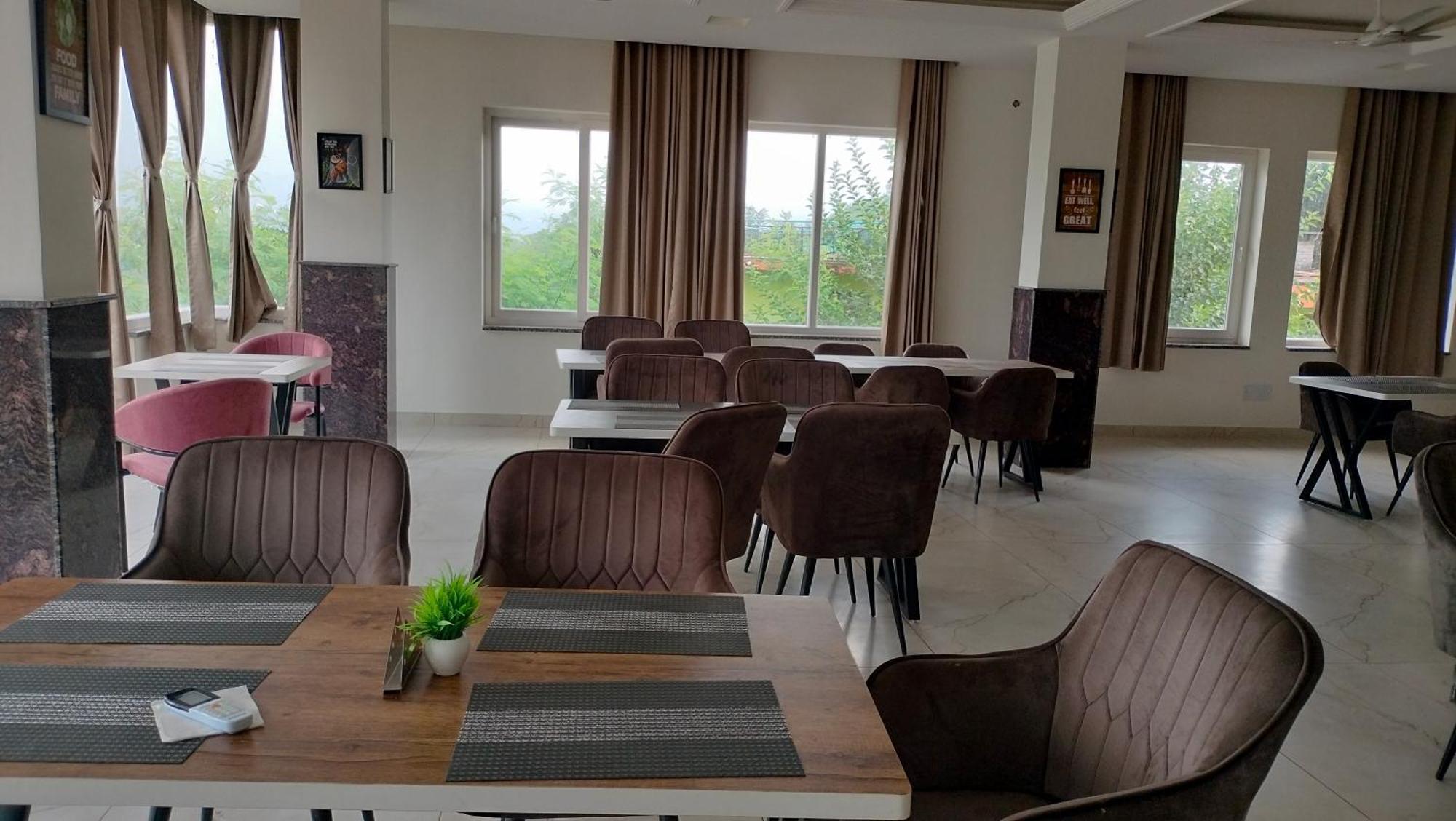 Govind Sagar View Hotel & Restaurant Bilaspur  Esterno foto
