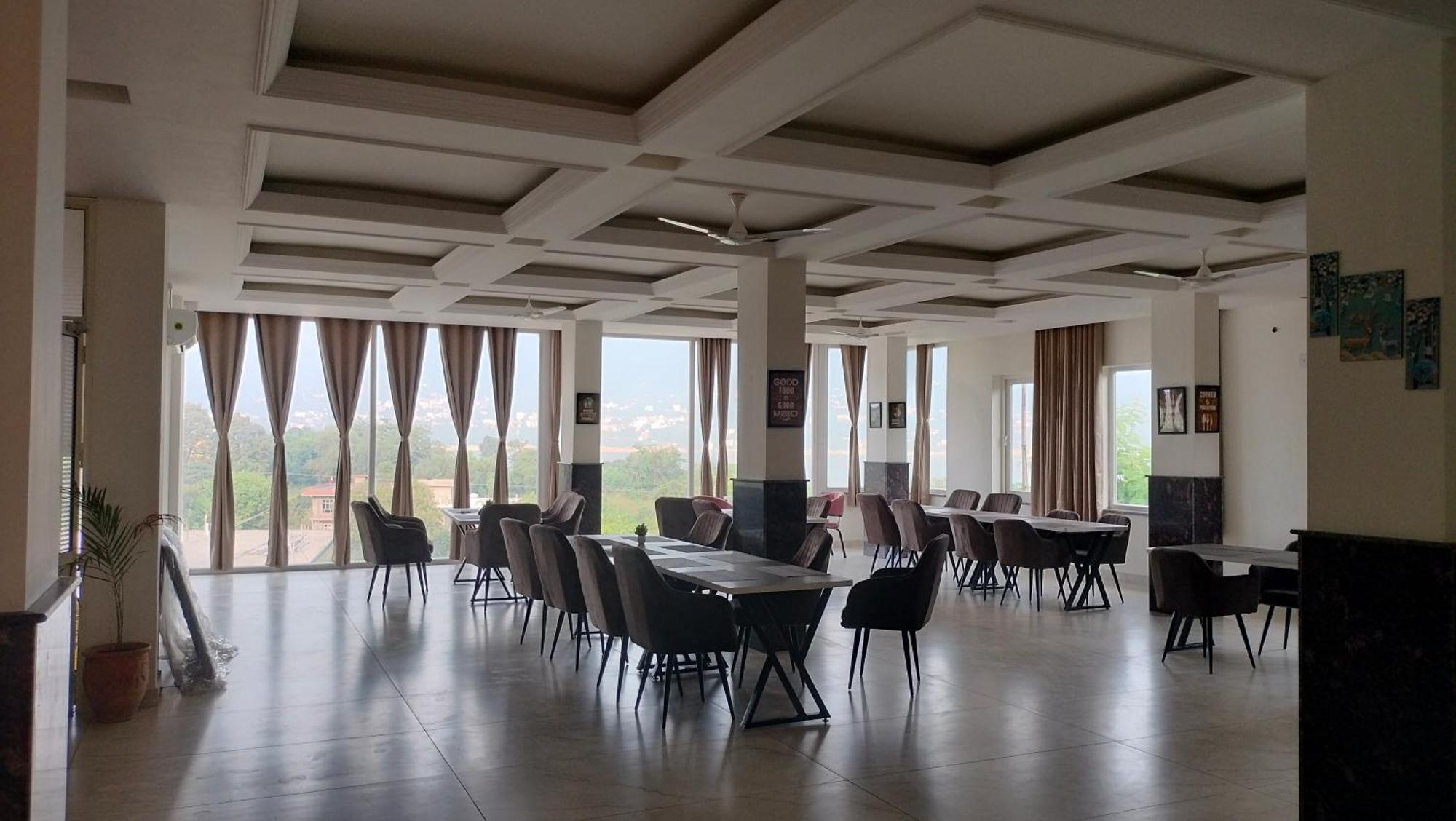 Govind Sagar View Hotel & Restaurant Bilaspur  Esterno foto