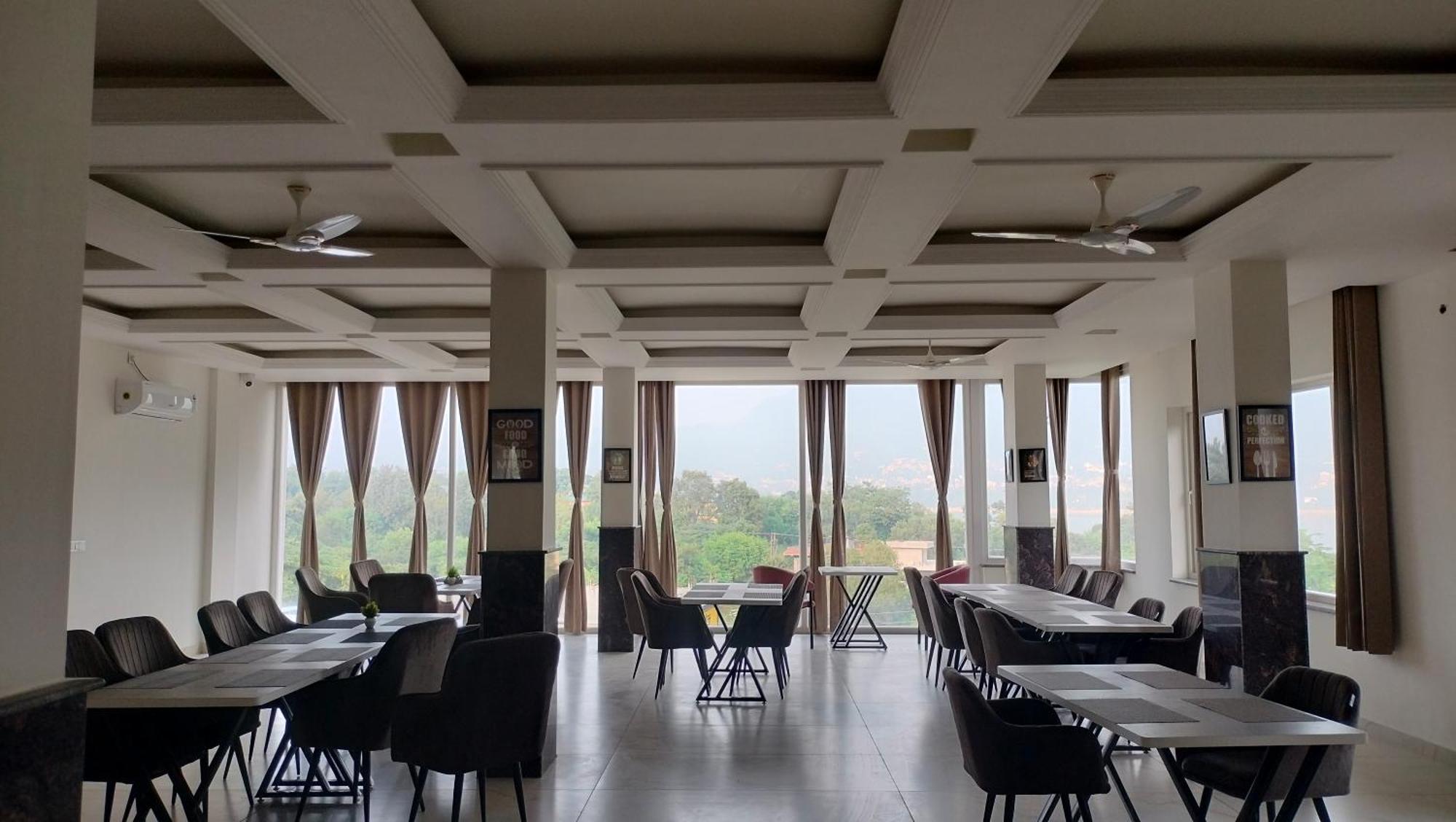 Govind Sagar View Hotel & Restaurant Bilaspur  Esterno foto