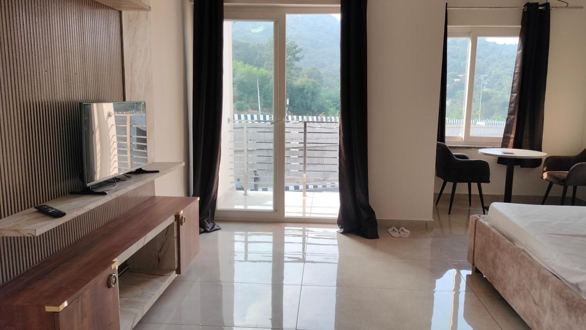 Govind Sagar View Hotel & Restaurant Bilaspur  Esterno foto