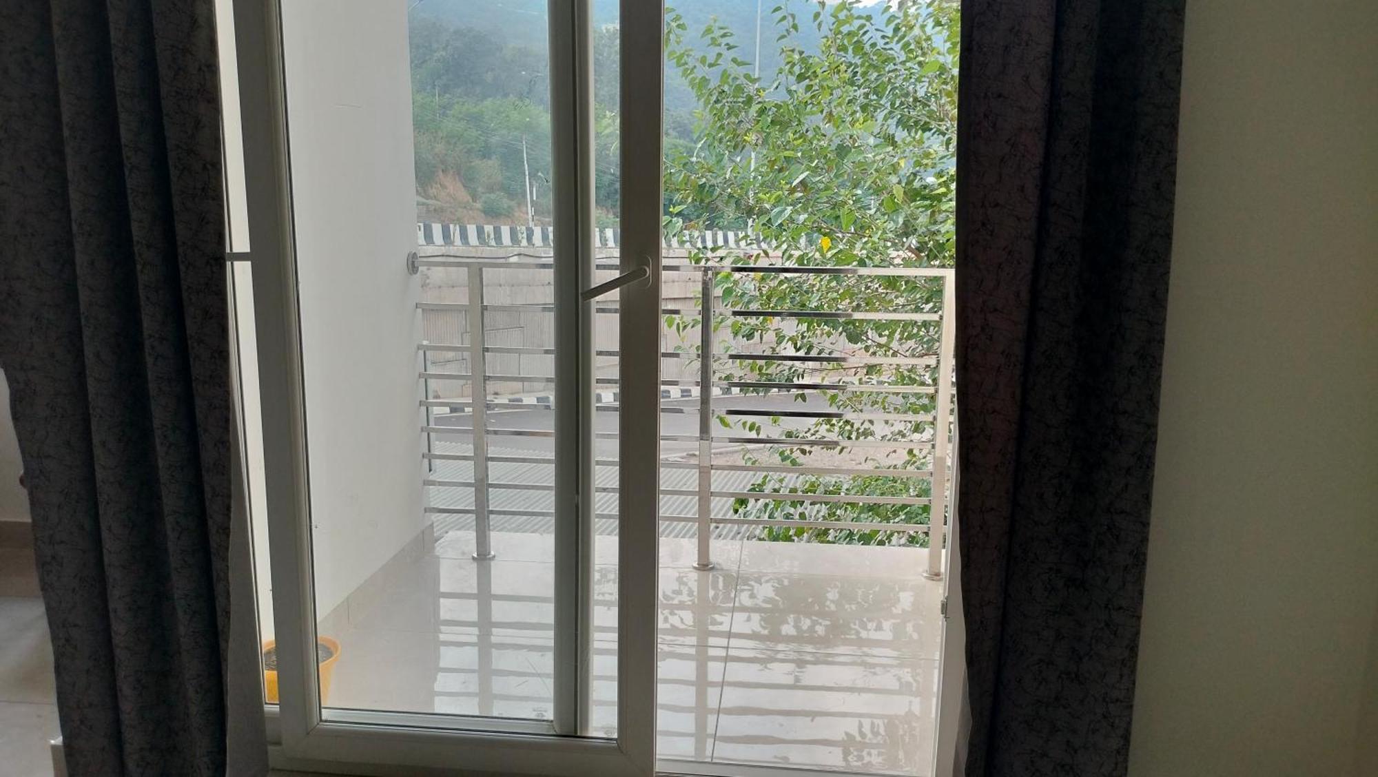 Govind Sagar View Hotel & Restaurant Bilaspur  Esterno foto